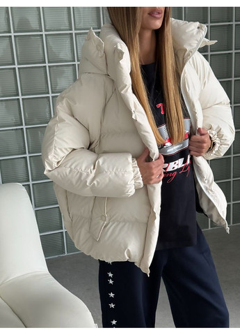 Молочная зимняя женская куртка пуфер irish с карманами и съемным капюшоном (mil631) milirud