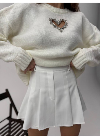 Молочний демісезонний жіночий светр з вирізом-серцем MonCher