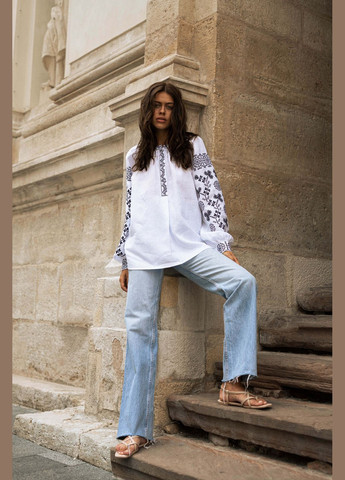 Біла вишиванка жіноча "мережка" темно синя SVARGA (345557269)