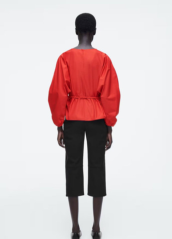 Красная блузка Cos