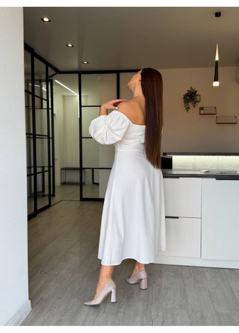 Білий святковий, коктейльна, вечірня сукня міді з романтичними рукавами-ліхтариками Vakko однотонна