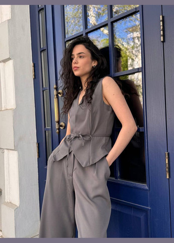 Класичний костюм з жилеткой Україна (332670405)