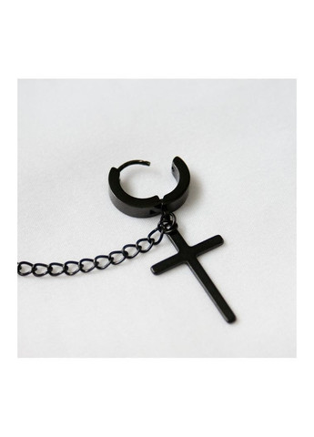 Серьга каффа с крестами черная клипса альт с цепочкой готичный стиль причудливая с подвесками крестиками y2k молодежная casual No Brand (363264269)