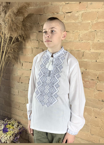 Біла підліткова вишиванка для хлопчика святкова сіра НоКо бавовна (305695295)