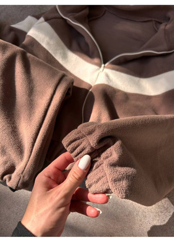 Костюм зі вставками в трендових кольорах | Заміри в описі Vione (367076498)