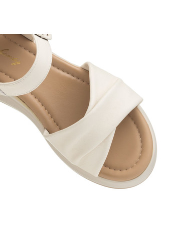 Молочные босоножки (1436л) Berkonty