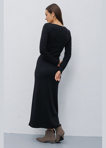 Чорна довга трикотажна сукня Arjen