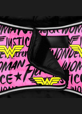 Курточка-накидка для собак Clothes, малюнок "Диво-жінка в рожевому",, А 47 см, B 68-80 см, С 42-52 см WAUDOG (279564562)