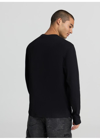 Черный демисезонный лонгслив Terranova