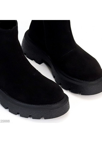 Жіночі зимові черевики з натуральної замші Rosta, чорні, з напівшерстю, на масивній підошві No Brand (365756108)