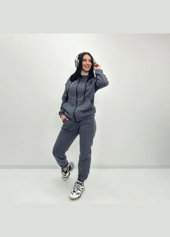 Женский спортивный костюм c нашивками Fashion Girl (300775479)