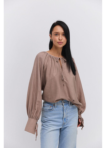 Темно-бежева жіноча блуза з високими манжетами на зав`язках Arjen