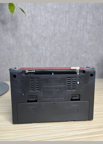 Радиоприемник от сети с аккумулятором и разьемом под батарейки, USB SD и двумя фонариками RX-381 Красный Golon (330828945)