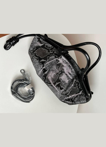 Сумка женская натуральная лазерная кожа длинный ремень в комплекте черная Polina&Eiterou (341322593)