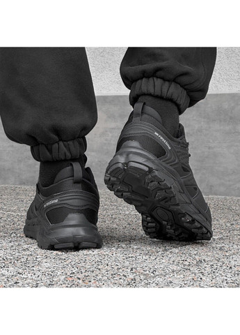 Черные демисезонные кроссовки Restime