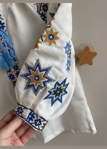 Молочна стильна дитяча лляна вишиванка для дівчинки вишита нитками льон, поліестер (316535843)