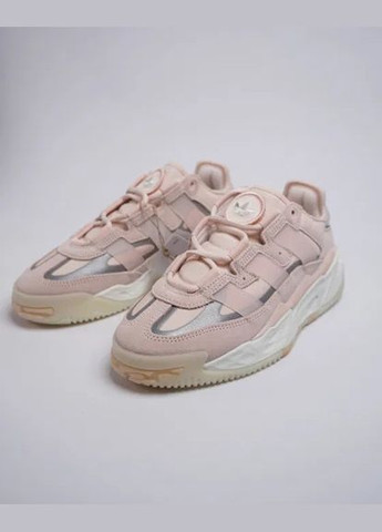 Розовые демисезонные кросовки adidas