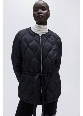 Чорна демісезонна куртка H&M стьобана