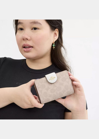 Гаманець жіночий Coach Medium Corner Zip Signature Wallet. (370) No Brand (335833666)