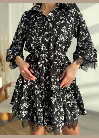 Черное повседневный платье с кружевом, рюшами и цветочным принтом с пышной юбкой Adelante с цветочным принтом