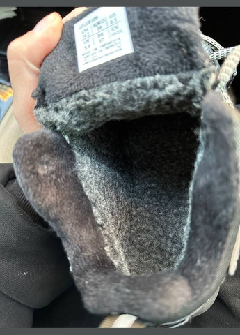 Серые зимние кроссовки зимние мужские и женские asics gel-kahana 8 winter fur gray | асикс гель-кахана 8 серые внутри мех No Brand