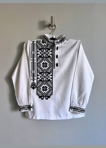 Белая вышиванка “оберег” на мальчика с орнаментом на одну сторону, белый лен с длинным рукавом узор орнамент лен (331605924)