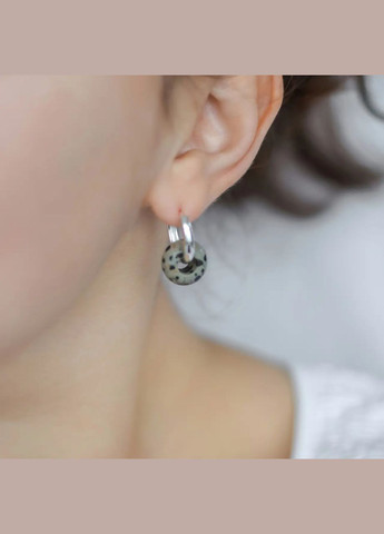 Серьги бусины из натурального камня Яшма Пятнистая, швенза бублик цвета серебро 22х18мм фур-ра гип-ный сплав No Brand Підвіски (303932738)