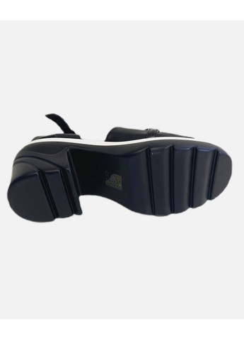 Черные черные босоножки широкая подошва Башили с ремешком с цепочками, на тракторной подошве