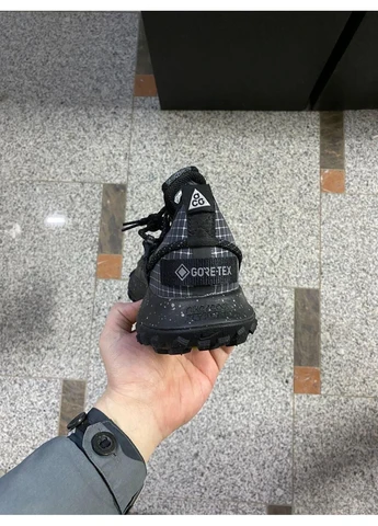 Чорні кросівки чоловічі nike acg mounth low all black найк асж маунс флай чорні демісезон No Brand
