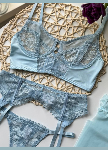 Голубой комплект женского белья с поясом гартерами и чулками Simply sexy
