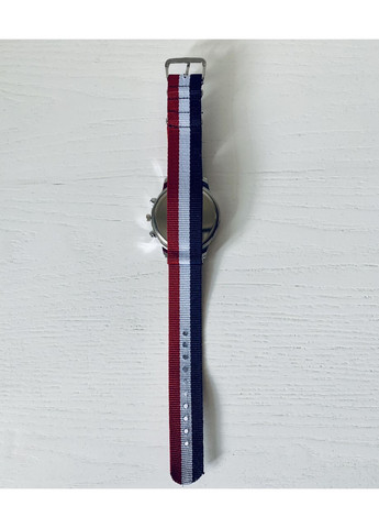 Чоловічий класичний наручний годинник " Casual" зі смугастим браслетом Geneva (366666260)