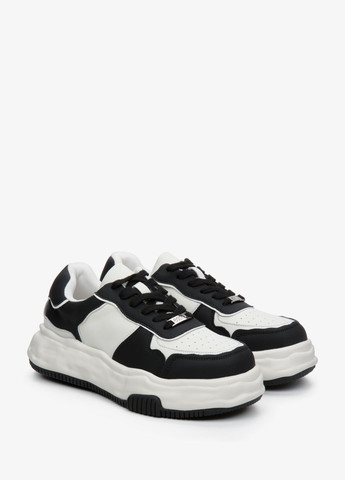 Черные кеды низкие, цвет черный Estro