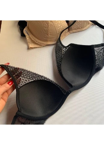 Бежевый бюстгальтер lace lightly lined plunge bra бежевый Victoria's Secret