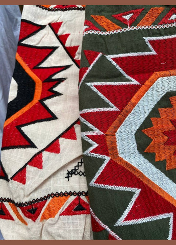 Жіноча вишиванка Полумʼя зелена ESQ 4644 (303898996)