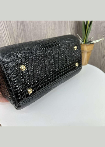 Міні-сумка жіноча Кенгуру під рептилію, циліндрична, лакова екокожа чорна (sku_1284) No Brand (330576353)