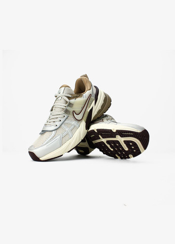 Бежевые демисезонные кроссовки мужские и женские nike runtekk orewood brown light bone | найк рунтекк оревуд бежевые No Brand