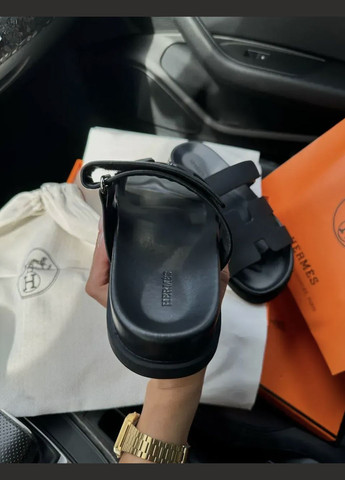 Черные шлепанцы женские hermes slippers total black premium No Brand