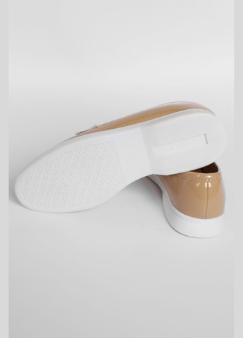 Туфлі-лофери жіночі світло-бежевого кольору Let's Shop (292548830)