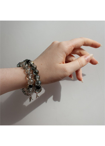 Парні браслети двошарові з бусин з підвіскою листячко чорно-сірі мінімалістичний ретро стиль для друзів готичні y2k fairycore No Brand (365652881)