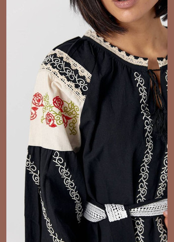 Чорна святковий жіноча сукня міді з вишитими трояндами Lurex