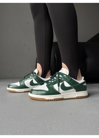 Зелені кросівки чоловічі nike dunk low lx green ostrich найк данк зелені демісезон No Brand