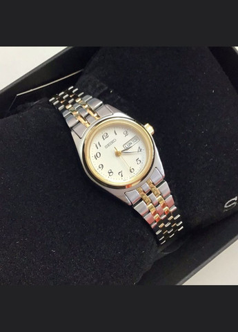 Наручные часы женские SUR438 100М Seiko (317195647)