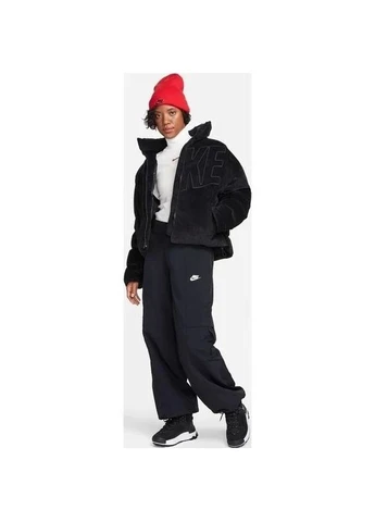 Чорна зимня куртка жіноча чорна fb8727-010 Nike SPORTSWEAR ESSENTIAL THERMA-FIT OVERSIZED CORDUROY