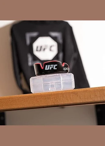 Капа Silver UFC дитяча (вік до 11) Black/Red (ufc.102515001) Opro (345713186)