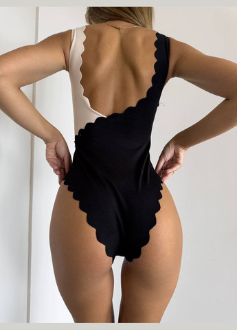 Черный летний стильный купальник в рубчике с цветным акцентом на одно плечо слитный Vakko