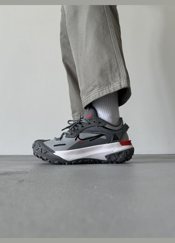 Серые демисезонные кроссовки мужские и женские nike acg mountain fly gore-tex grey | найк асж маунтин флай серые No Brand
