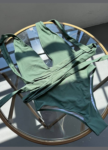 Оливковий жіночий суцільний купальник зі шнурівкою навколо талії і глибоким вирізом lucky style рожевий No Brand