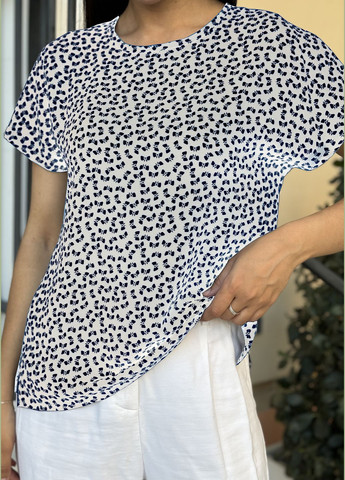 Белая " каплица стиля" – о принте и элегантном виде INNOE Блузка