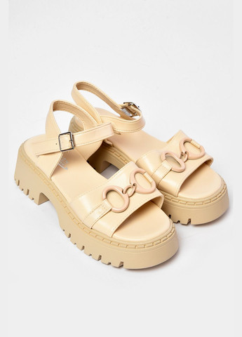 Бежевые босоножки женские бежевого цвета Let's Shop с ремешком