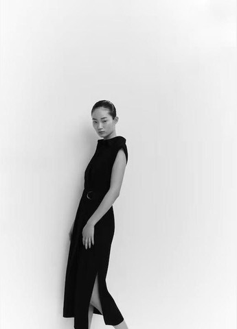 Чорна сукня міді на запах чорне плаття під пасок з розрізом на запах Mango